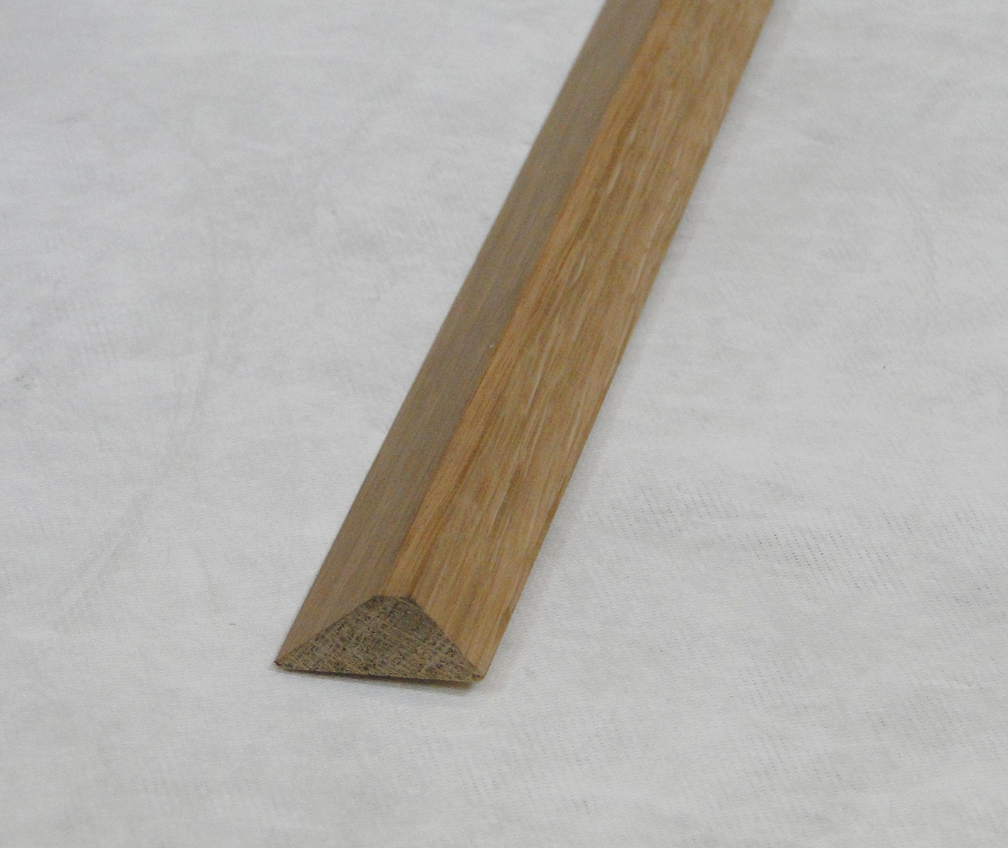 Nova Fejeliste nr.186 Eg - 22x28x3000mm