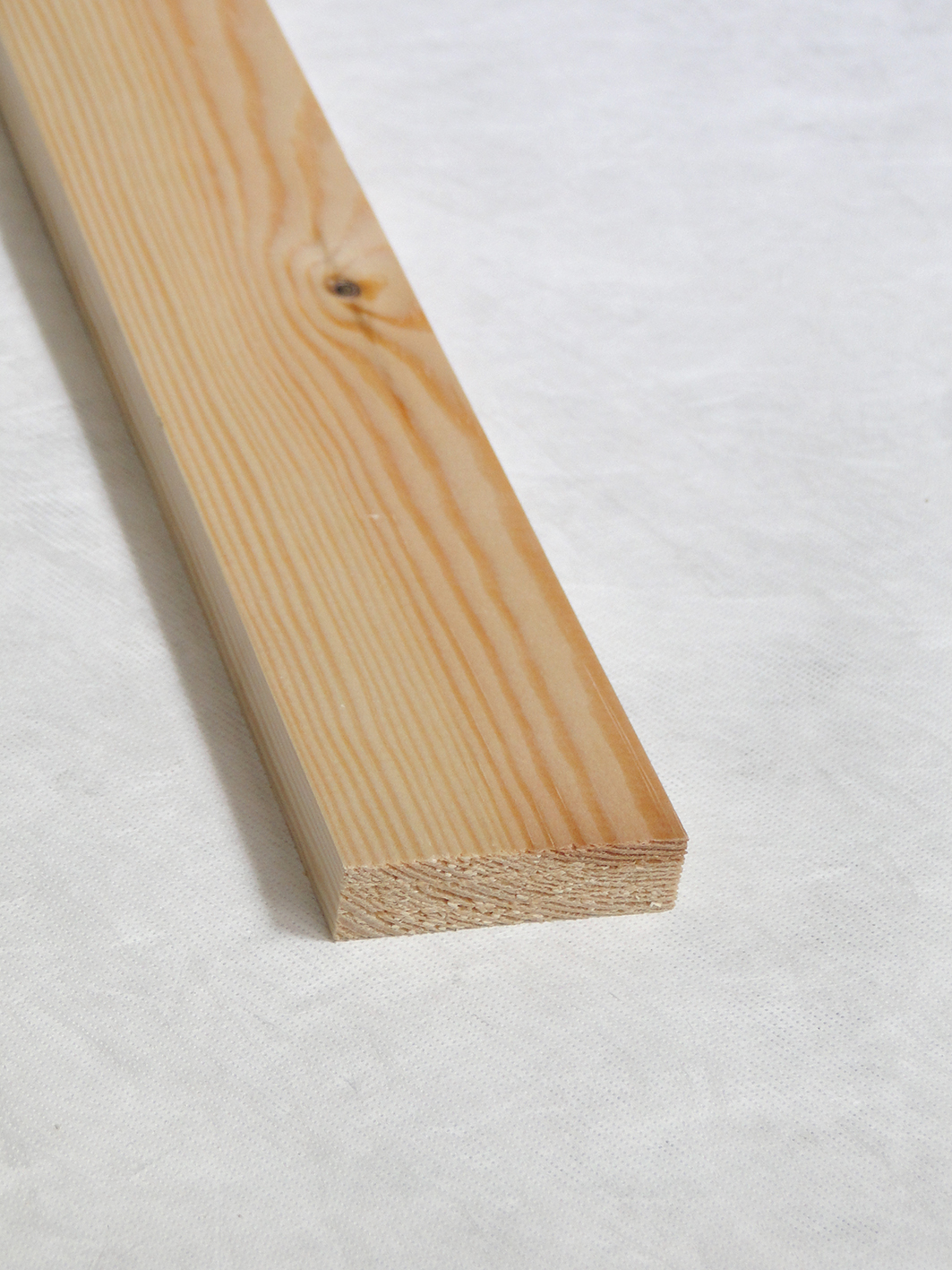 Nova Forrammetræ nr. 242 Fyr - 15x55x3000mm 