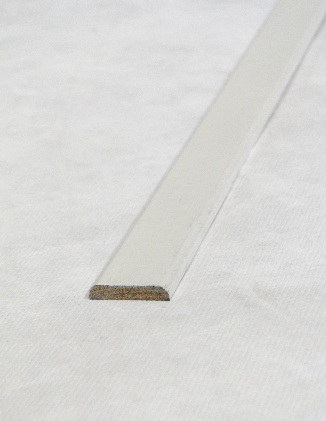 Nova Vægliste nr. 143 Hvid - 5x33x3000mm  