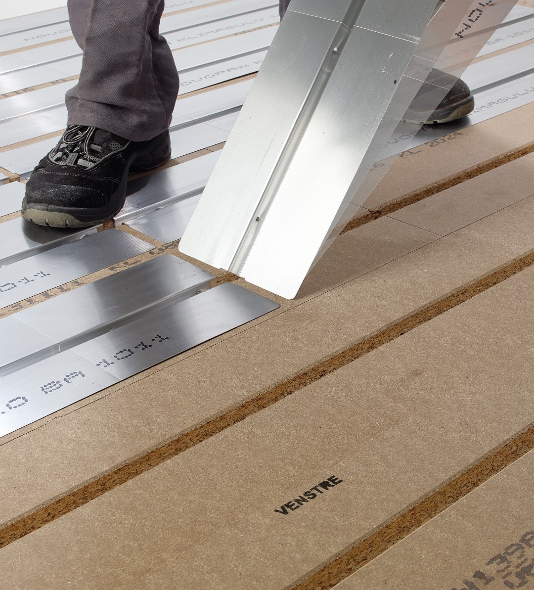 Novopan Alu Varmefordelingsplade - 1150x180x0,45mm