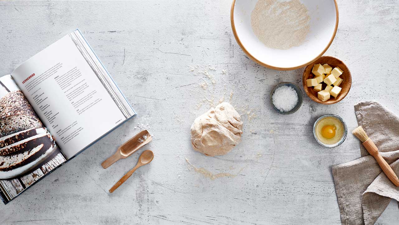 Bordplader i kompaktlaminat