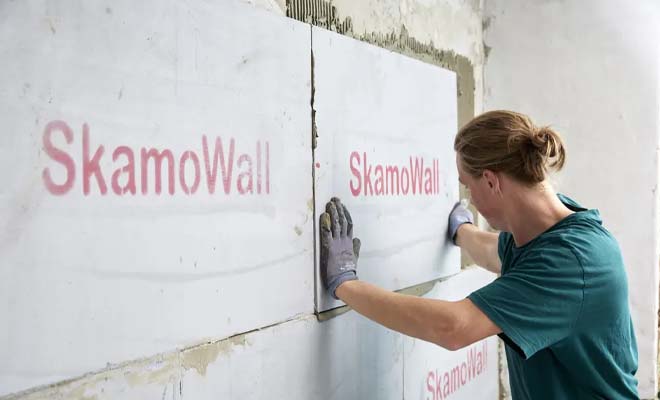 Montering af Skamowall plader på mur