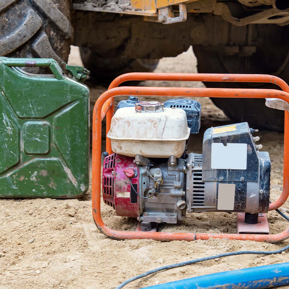 Benzin generator på byggeplads