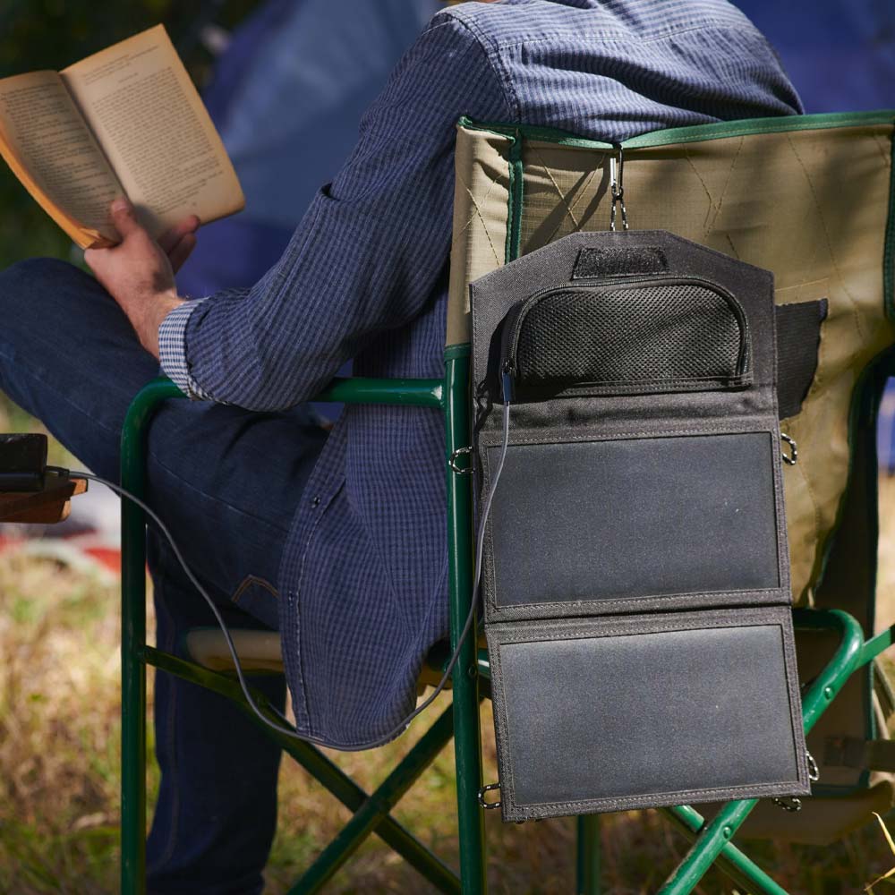 Solpanel og inverter til opladning af batterier