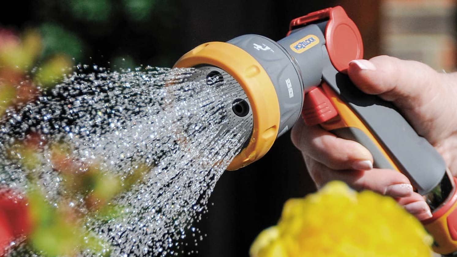Spraypistol til havevanding