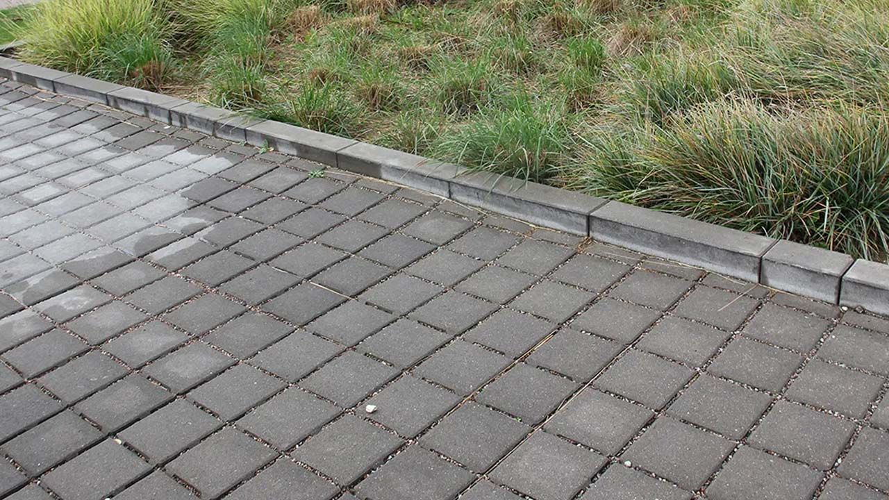 IBF Permeabel belægning på parkeringsplads