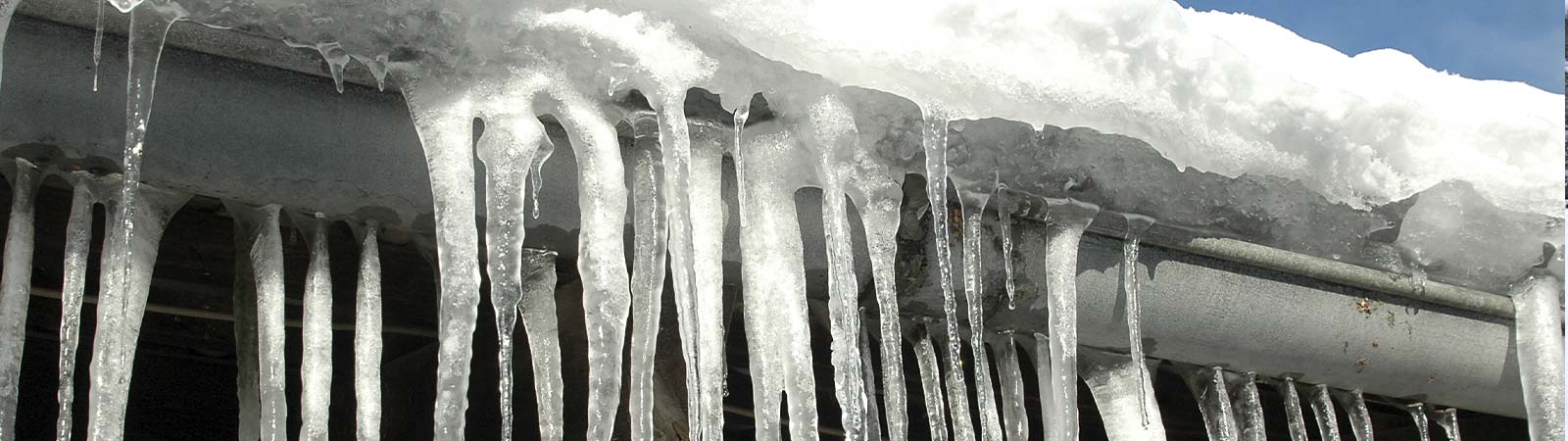 Fjerne istapper fra tagrende