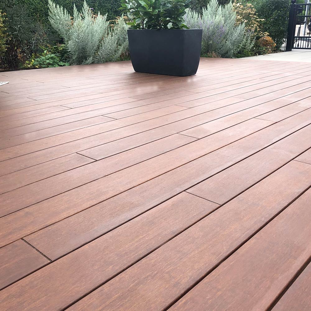 Brune bambus terrassebrædder i cognac farve