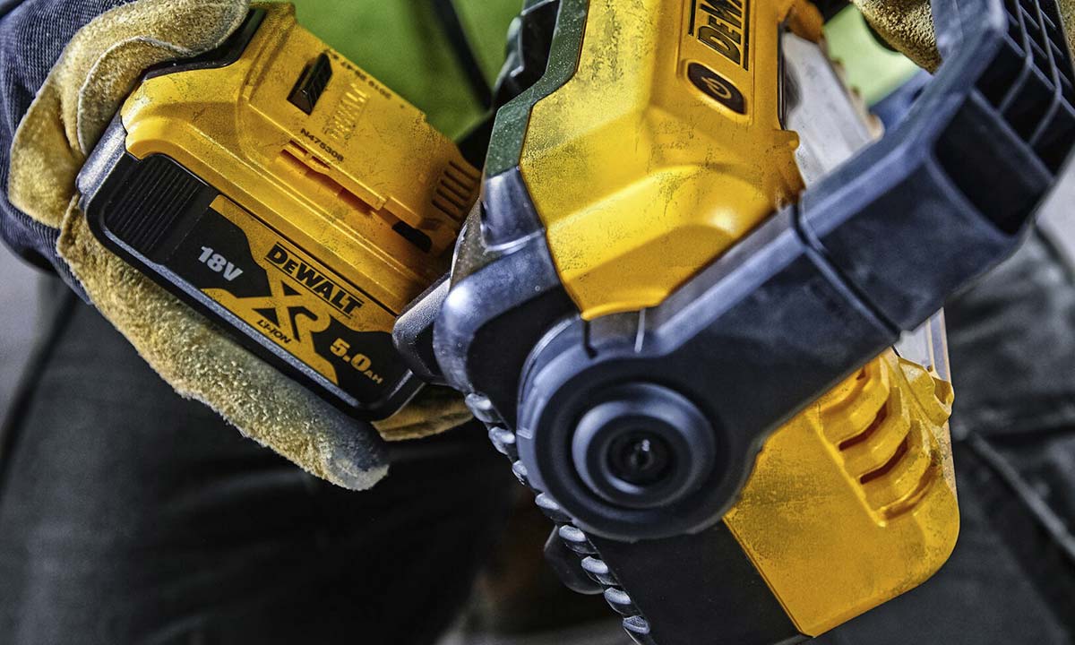 Hårdfør DEWALT arbejdslampe med IP54
