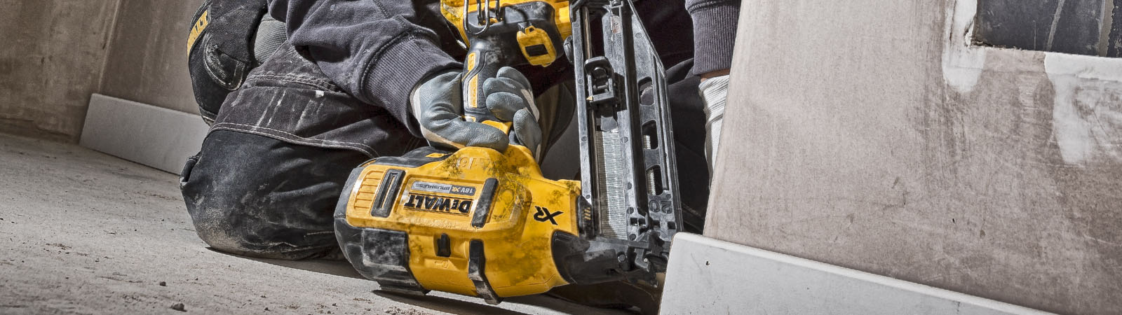 DeWALT sømpistoler på 18v