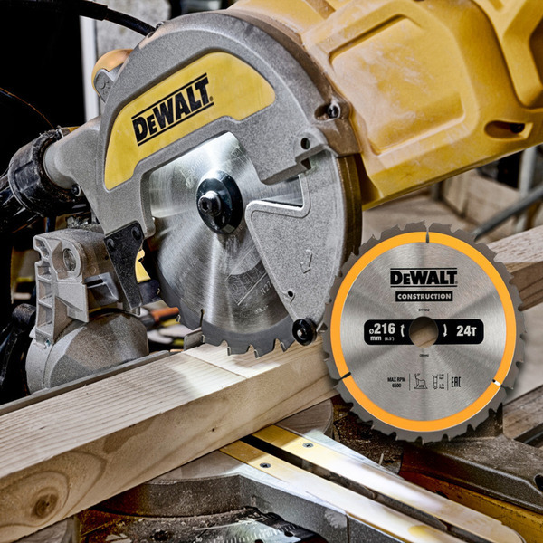 DEWALT XPS Kap/- Geringssav 230V DWS777 + Klinge - 216x30mm