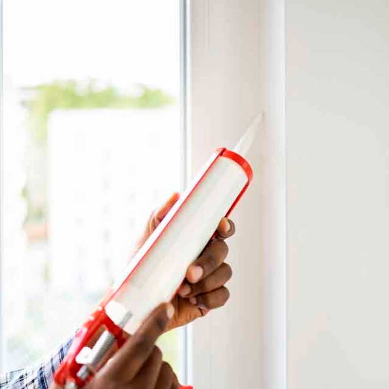 Fugemasse og fugebånd til vinduer, lister og fliser