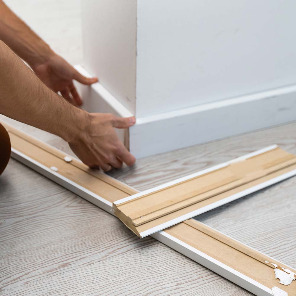 Lister i træ, aluminium og plastik