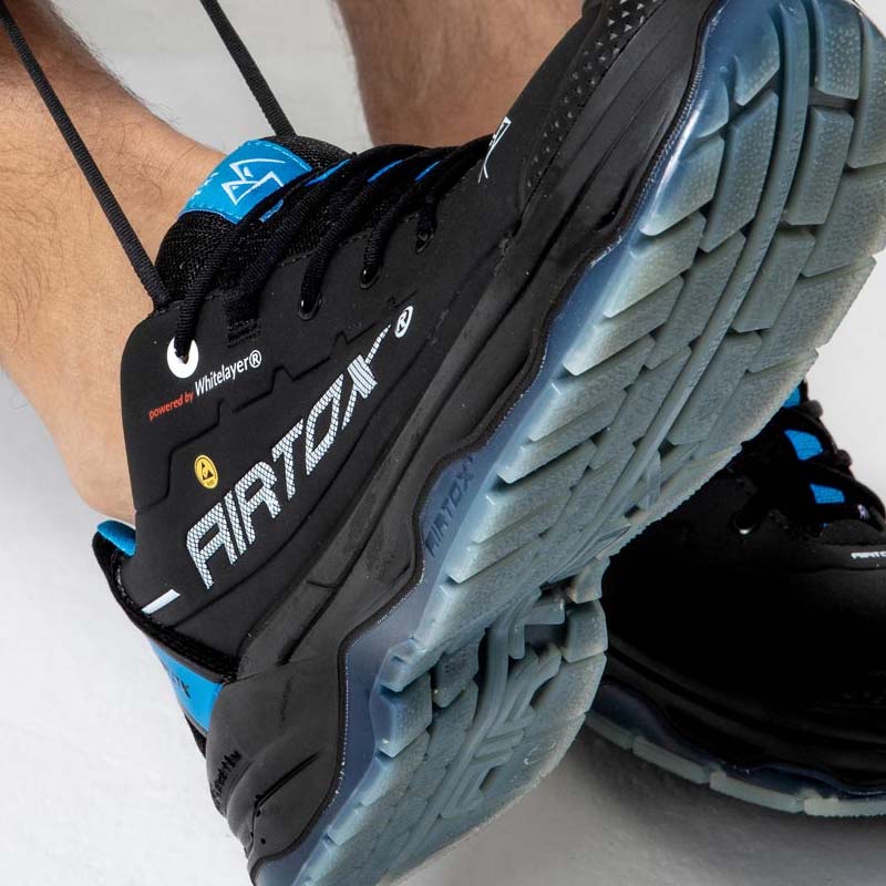 Se udvalget af sikkerhedssko fra bl.a. Airtox