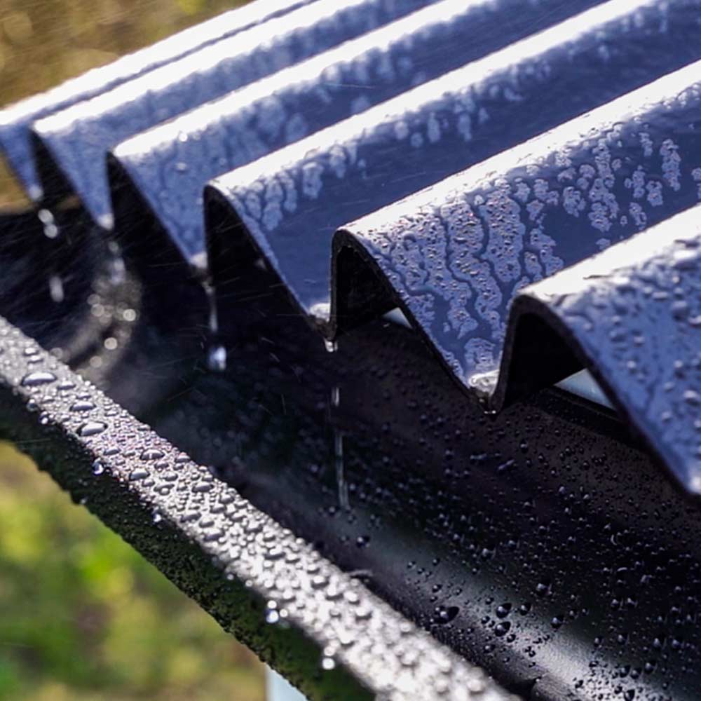 Udvalg af tagrender i zink, stål, plastik og kobber