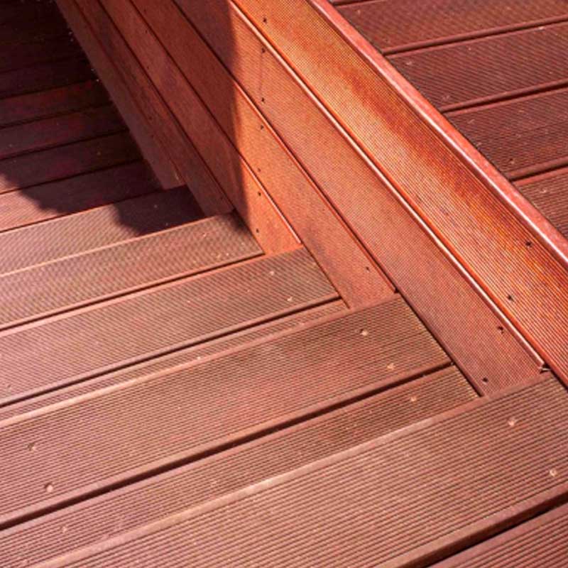 Bangkirai terassebrædder på trappe