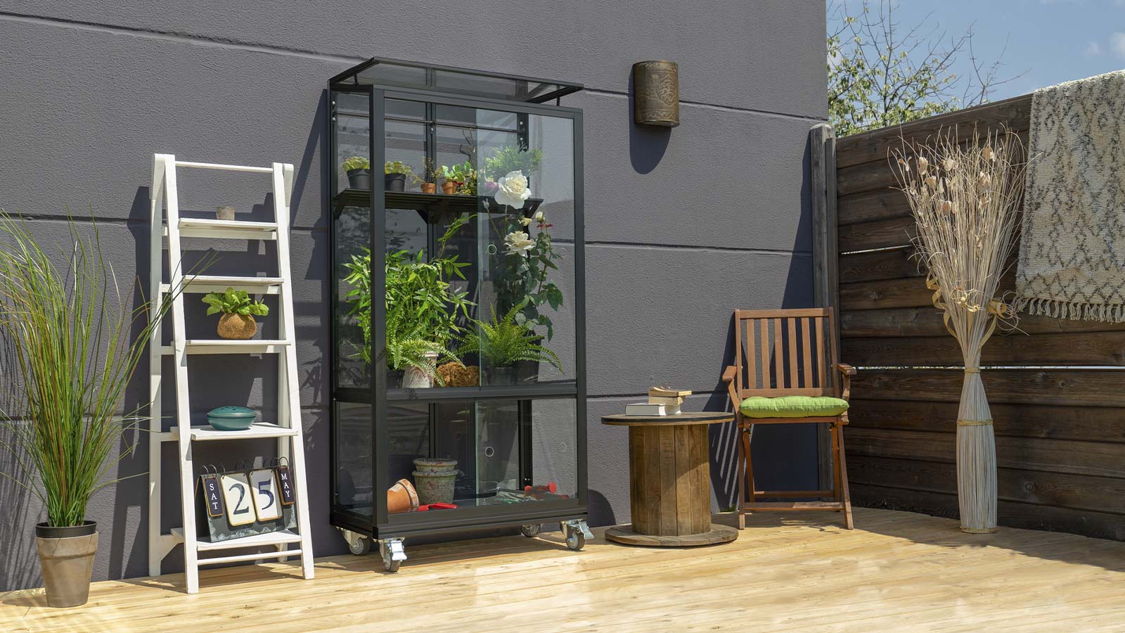 Altandrivhus fra Vitavia p&aring; terrasse