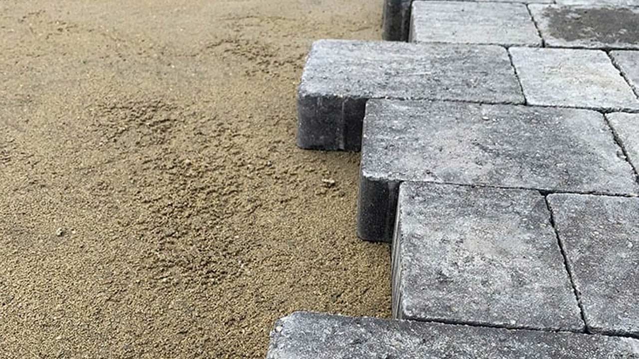 Belægningssten på jævnt underlag