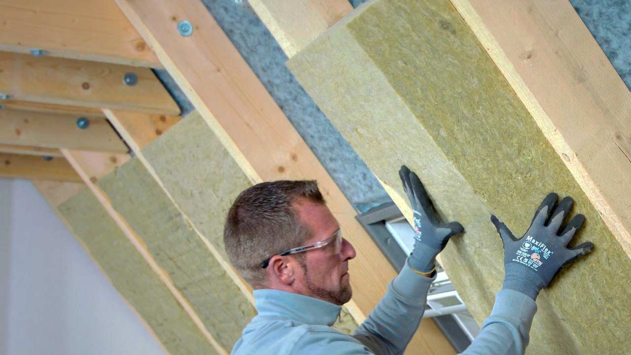 Formstykker til isolering af loft