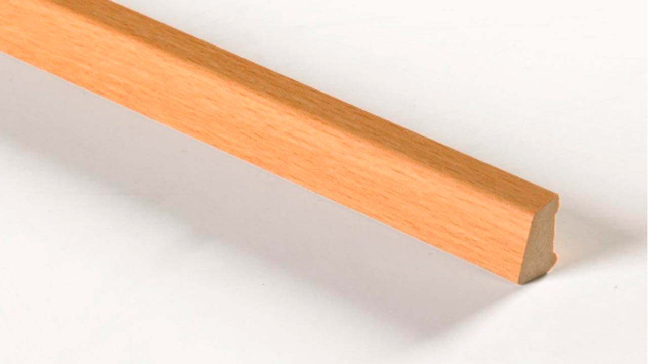 Lakerede sandlister med selvklæb i træ, plast og alu