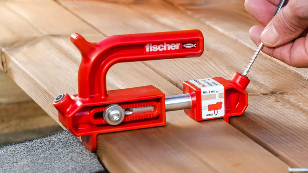 Værktøj og tilbehør til at bygge terrasse