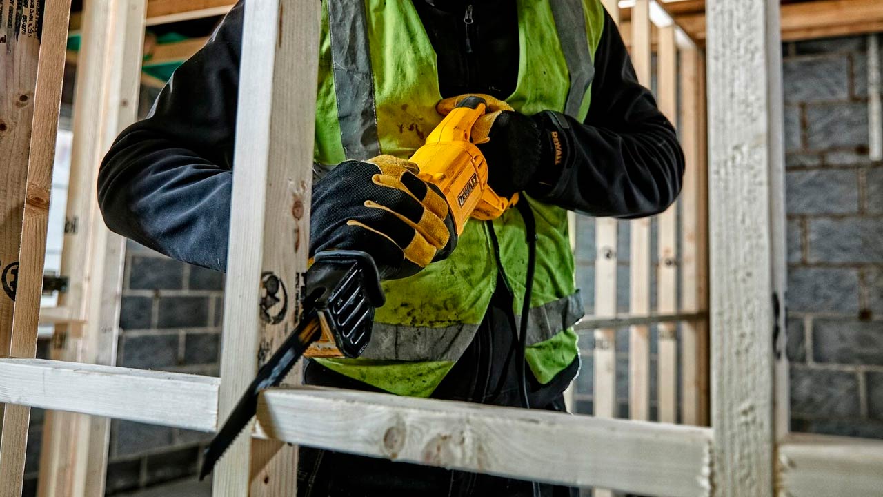 Udvalg af DeWALT bajonetsave hos Bygma