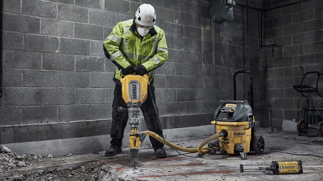 DEWALT nedbrydningshammer til fundament