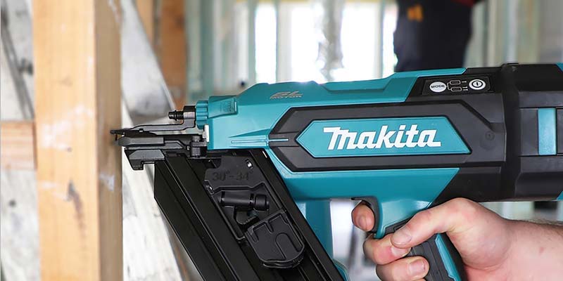 Test af Makita Sømpistol