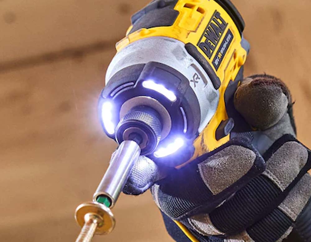 Slagskruetrækker med lys