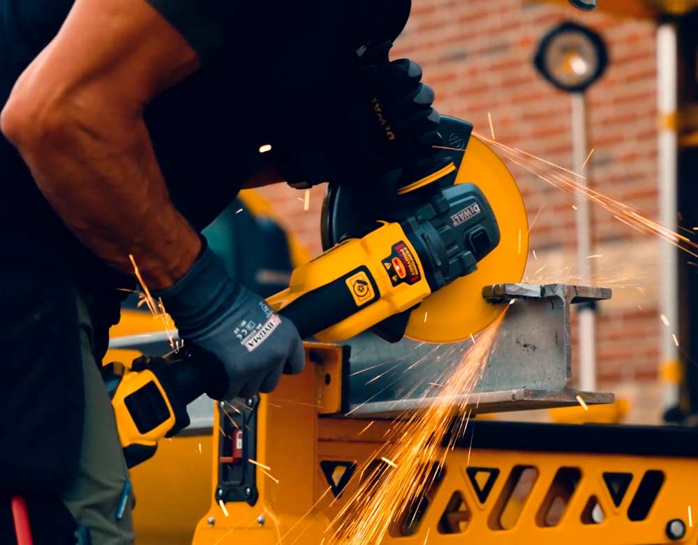 Test af Dewalt Vinkelsliber DCG460