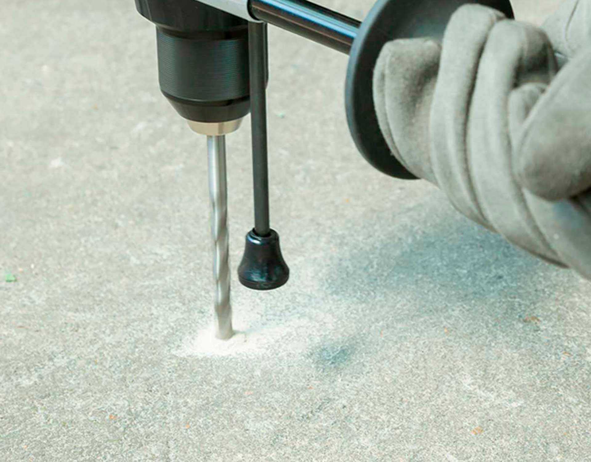 Makita slagboremaskine DHP486